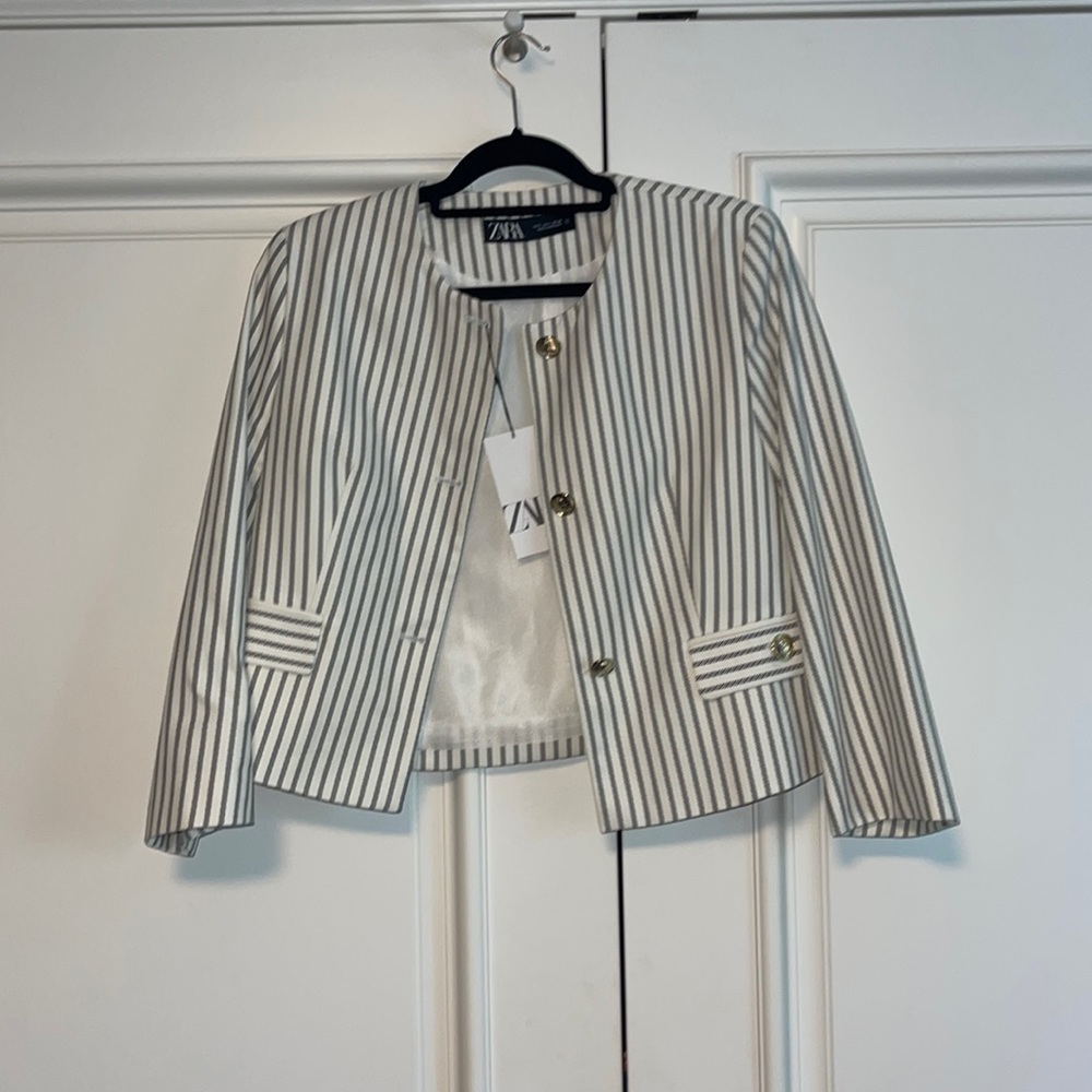 ZARA Cropped Blazer, Size L, *New With Tags*
